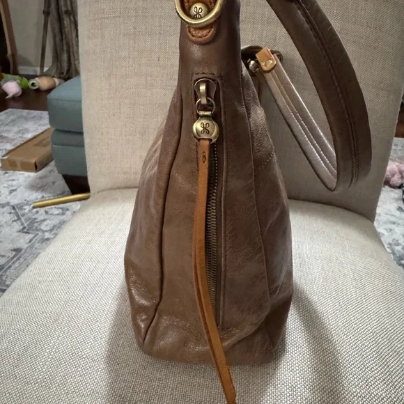 HOBO Classic Tan Leather Hobo Bag - Picture 9 of 14